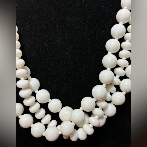 MCM White x3 Variety Shape Beads Necklaces 24”L 60s 70s Barrel Roll Clasp EVC - Picture 5 of 11
